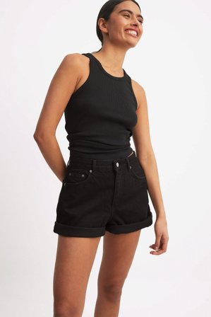 NA-KD Short en jean à pliage droit - Tenues d'été - Noir - EU 36