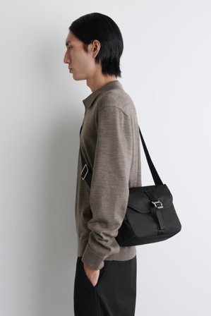 COS Homme Sac Bandoulière Pursuit - Nylon in Noir