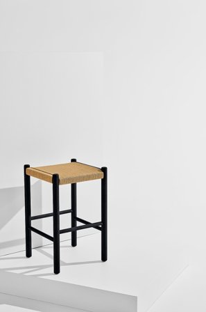 Pastill - Ines skammel - Sort - Barstole & -taburetter - Fra Homeroom