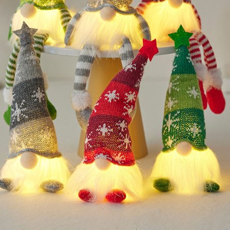 3 stk. vinduesudstilling med lysende julemand uden ansigt Rudolph dukke