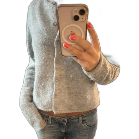 Grå stickad kofta med knappar