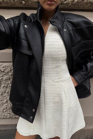 NA-KD Bouclé-Minikleid mit V-Ausschnitt - Minikleider - OffWeiß - EU 34