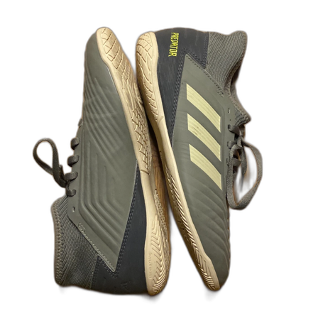 Gröna Adidas Predator inomhusskor