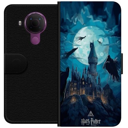 Yhteensopiva Lompakkokotelo Nokia Nokia 5.4 Maaginen fantasiakuvaus, jossa linna kuunvalossa ja leijuvat olentot, pimeä satuilmapiiri noitataiteen ja