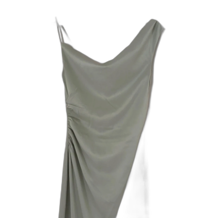 Ljusgrön långklänning med slits