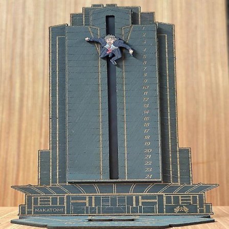 Die Hard Julekalender - Hans Gruber falder fra Nakatomi Plaza - Limited Edition-FD-