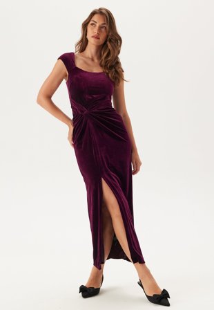 FOREVER NEW-Lara Cap Sleeve Velvet Gown-38