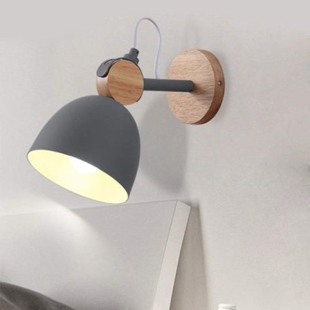 Vägglampa i trä, modern inomhus spotlight, metall och trä, färg