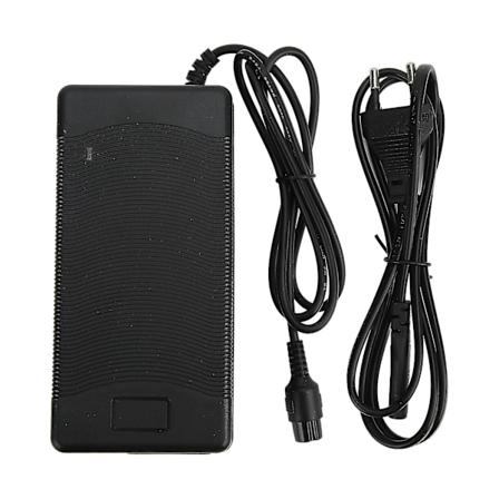KUGOO M4 M4PRO 10 tuuman skootterin laturi, 54,6V 2A lentokoneliitin laturi 3 rei ll , EU-pistoke