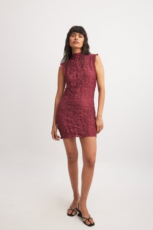 DISCODAYDREAM x NA-KD Structured Mini Dress - Miniklänningar - Burgundy - EU 40