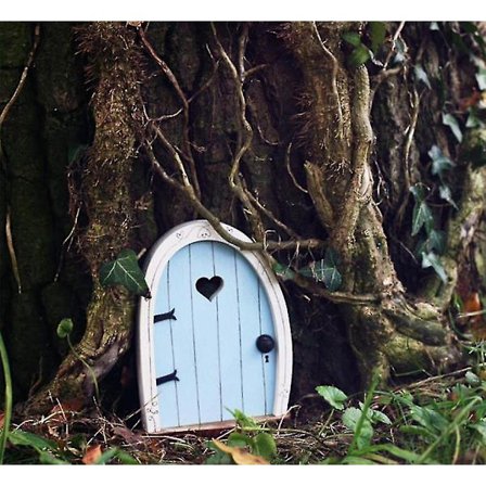 Trädgårdsdörr i trä för älvor