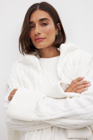 Josefine HJ x NA-KD Oversized Cable Knit Sweater - Kabelstrik trøjer - OffHvid - S (EU 34-36)