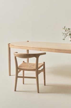 Jotex - Ovalt Spisebord 90x240 Cm Natur - NATTAVAARA - Kjøp Spisebord hos Jotex