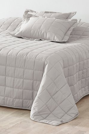 Jotex - Sengeteppe Dobbeltseng 260x260 Cm Hvit/lys grå - MATILDA - Kjøp Sengetepper hos Jotex