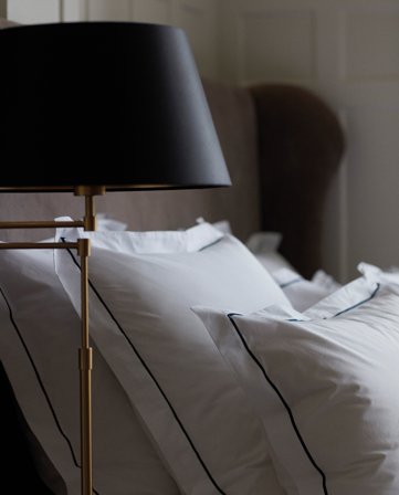 Lexington Hotel-perkaalityynyliina, valkoinen-sininen