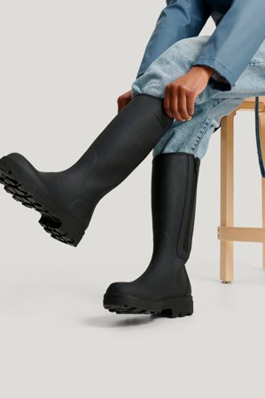 Tretorn Halla — Rubber Boot Women — Black | Outerwear, Wellies, Jackets & Rainwear for Women, Men & Children