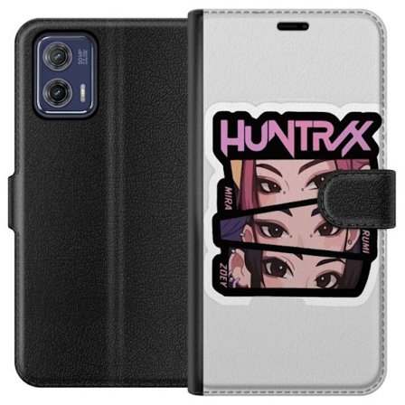 Yhteensopiva Lompakkokotelo Motorola Moto G73 K-pop-inspiroitunut futuristinen tyttöryhmä neonvaloissa ja kosminen sci-fi-kohtaus