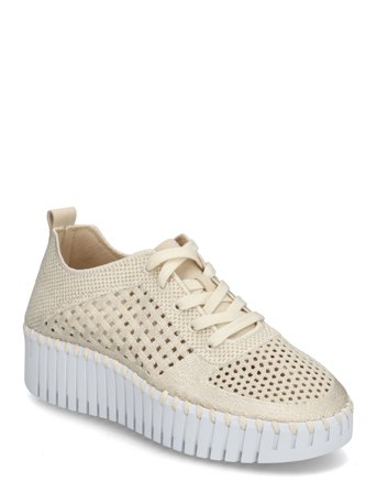 Ilse Jacobsen | Tulip Embroidery | 39