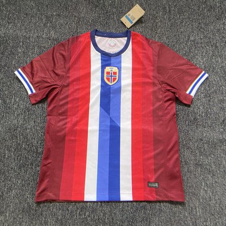 Kortarmet fotballtrøye for sesongen 2425 i Norge, hurtigtørkende, ventilerende sportsklær Hjemmetrøye Home