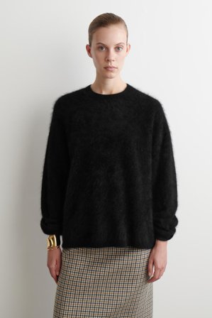 COS Women's Brushed Cashmere Crew Neck Jumper in Black