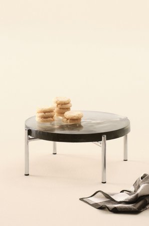 Jotex - Serveringsfat Diameter 33 Cm Transparent/sølv - ESSENCE - Kjøp Brett & serveringsfat hos Jotex