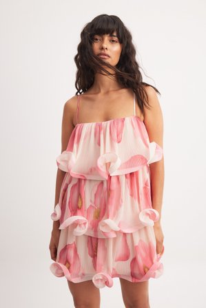 NA-KD Robe courte imprimée à volants - Robes fleuries - Rose - EU 32