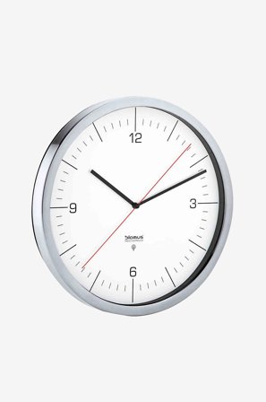 Blomus - Radio-ohjattu seinäkello Crono Ø30,5 cm - Valkoinen - Seinäkellot & pöytäkellot - - Homeroom