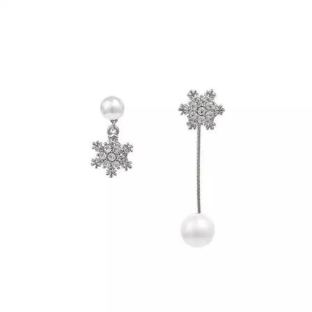 Silver Örhängen Till Jul - Snöflinga Med Rhinestones & Pärla Silver