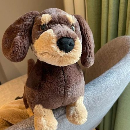 Jellycat Bartholomew plyslegetøj, blødt og behageligt, perfekt til børn, Valentinsdagsgaver, samlerobjekter, 17 cm gravhund.