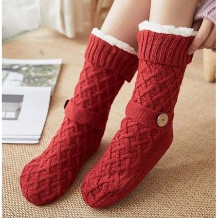 Koselige og varme sokker med Knapp og antiskli - FLUFFIGE - One size