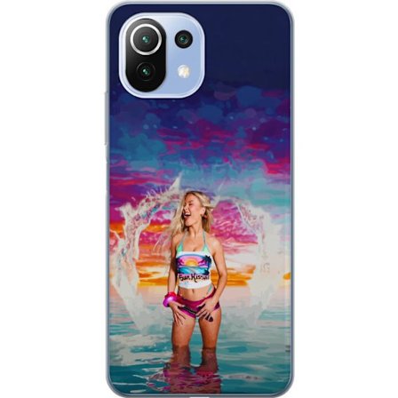 Kompatibelt Mobildeksel til Xiaomi 11 Lite 5G NE Blond kvinne i fargerik strandantrekk som leker i havet ved solnedgang