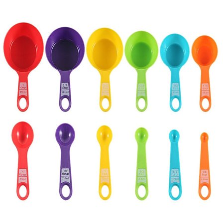 Värillinen set , 12 leivontatyökalua