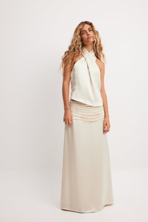 Lydia Tomlinson x NA-KD Satin Waist Detail Midi Skirt - Satin nederdele - Beige - EU 34