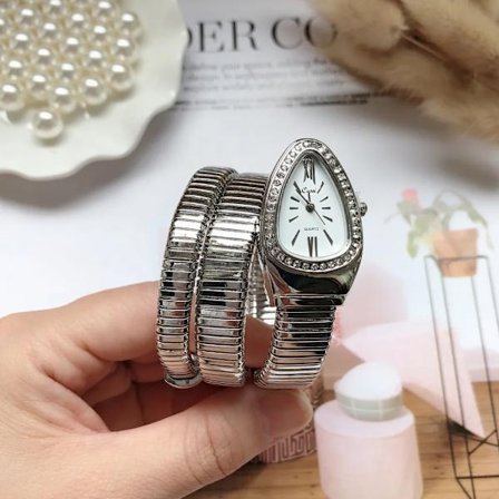 Ormklocka för kvinnor Kvartsarmband Mode Guld Damklockor Klocka reloj mujer montre femme relogio Lyxiga Damarmbandsur