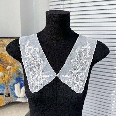 3D paljetter med pigger, falsk krage, blonder og brodert stofflapp 1 1