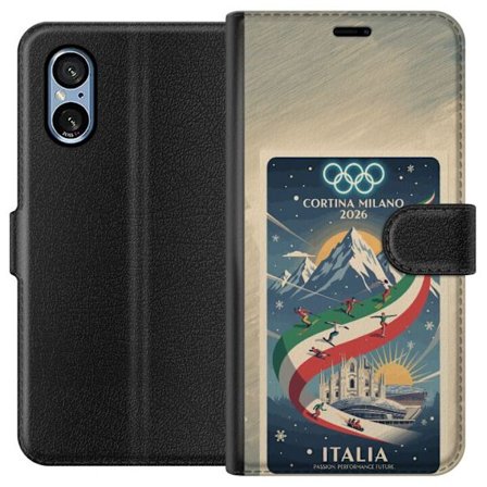 Yhteensopiva Lompakkokotelo Sony Xperia 5 V Mäkihyppykuvitus, jossa hiihtäjä tähtää kiväärillä lumisella radalla, teksti Milano Cortina 2026 ja olympi