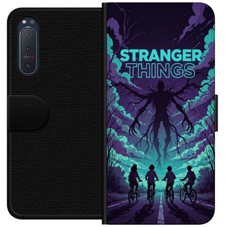 Yhteensopiva Lompakkokotelo Sony Sony Xperia 5 II Stranger Things -inspiroitunut fantasiaillustraatio, jossa on tumma hirviö, pyöräilevät lapset j