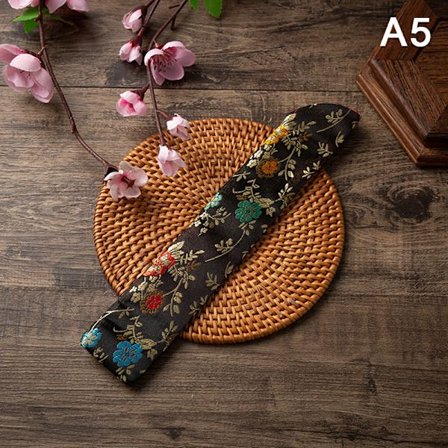 Ny stil Hand Fläkt Cover Broderade Blommor Portable Folding