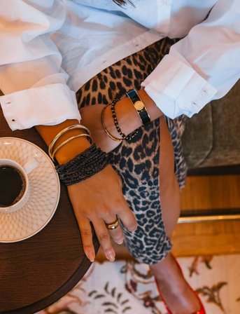 By Jolima Tube Bangle Large - Gold - ONE SIZE