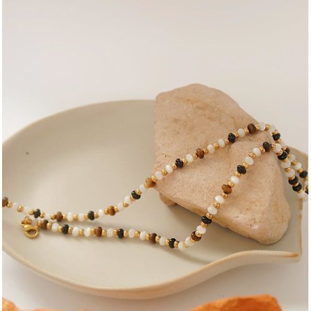 Formades strängade pärlor färgglada natursten bohemiskt titanstål halsband(Svart och vitt pärlhalsband)