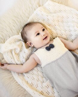 Strikkeoppskrift Babysett, dress, kofte og lue - Dale Garn