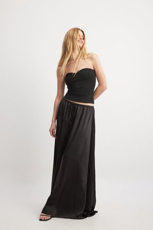 NA-KD Drawstring Satin Maxi Skirt - Satin nederdele - Sort - EU 32