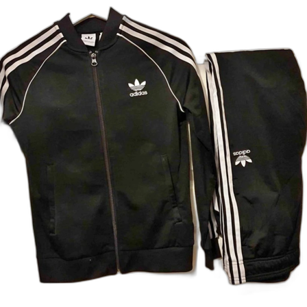 Adidas kläder