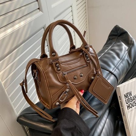 Vintage Väska Kvinnor Ny Lyx Kvalitet Mjukt Läder Handväska Kvinnlig Casual Dam Axel Shopping Pack Mobiltelefon Väska Flicka Kaffe