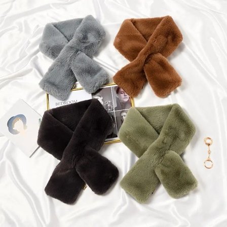 Skjerf med fuskepels i flere farger leopard rosa hvit grå