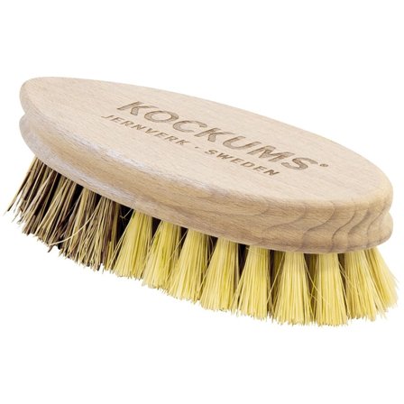 Kockums Jernverk Grönsaksborste i trä | Matlagning > Köksredskap > Frukt- & Grönsakssvarvar > Grönsaksskalare | Bagaren och Kocken