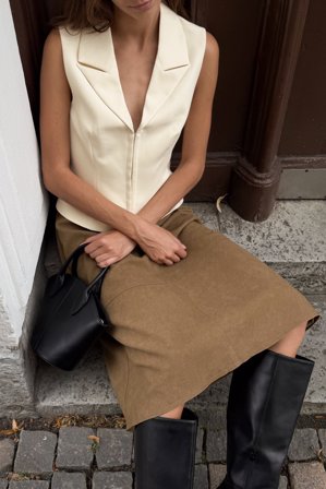 NA-KD Débardeur ajusté à col en V - Blazer sans manches - Beige - EU 44