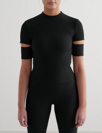 aim ́n Ribbed Performance Cut-Out Top - Black - L