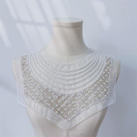 Helminauhakaulus Rintakukka VALKOINEN White