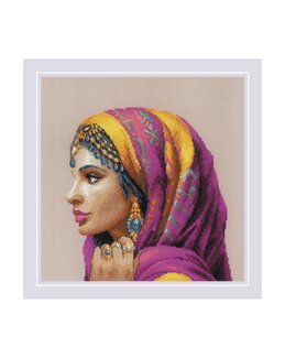 Broderikit Tavla Kvinna med fantastisk scarf - Riolis